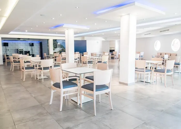 Ona Luna Park - Adults Friendly 16 Years Plus Hotel 3*