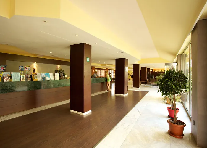 Ona Luna Park - Adults Friendly 16 Years Plus Hotel